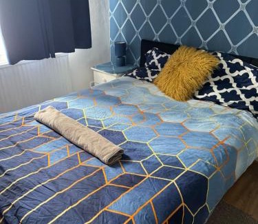 Crawley Bed & Breakfast | Gatwick Star Night Stay - Gatwick
