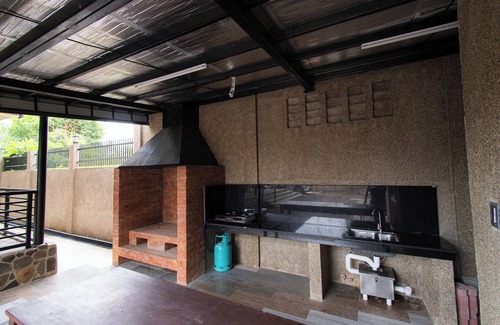 Dumaguete House | GAVs Abode: Your Spacious and Peaceful home in Duma