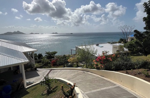 Hillsborough Villa | Beachfront Villa Quiet Location Tropical Garden with private access to the beach
