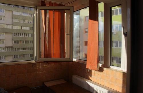 Sector 2 House | Geat studio near a big shopping center and very close to the national park