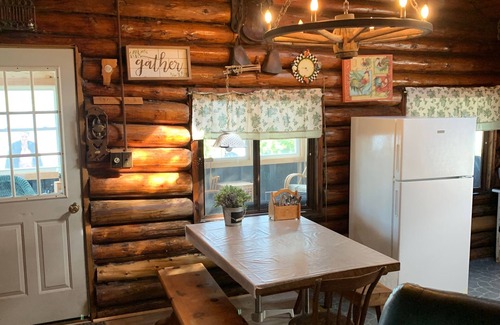 Orleans Cabin | Gebhardt Getaway - Charming LAKEFRONT Cottage on Lake Willoughby