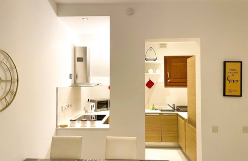 Ghajnsielem Apartment | Gee9Teen Holiday Home