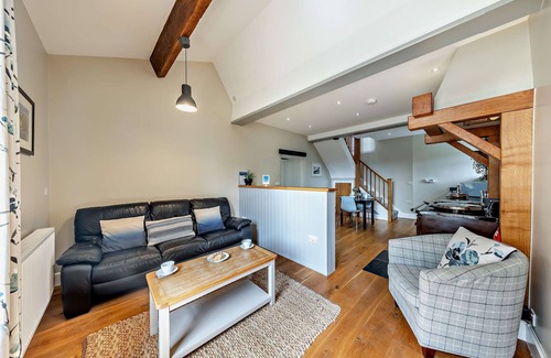 Dyffryn Ardudwy House | Gegin-Gefn - One Bedroom House, Sleeps 2