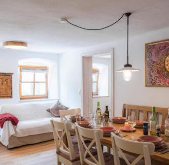 Inching Apartment | Gehobenes Ambiente in historischer Wohnung