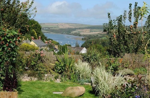 St Dogmaels Cottage | GELLIFOR, pet friendly, with open fire in St Dogmaels