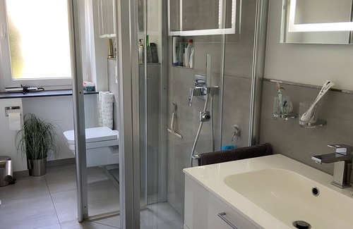 Schwetzingen Apartment | Gemütliche 2-zi-wgh 50qm Nähe Zentrum
