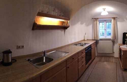 Riedenburg Apartment | Gemütliche Ferienwohnung für bis zu Vier Personen mit Vorgarten