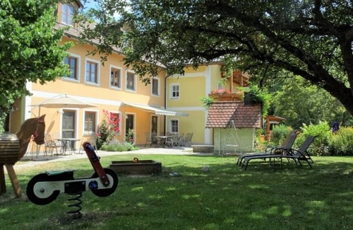 Ploessberg Apartment | Gemütliche Ferienwohnung - ideal für die ganze Familie 70 m2.