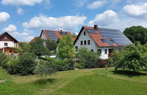 Vestenbergsgreuth Apartment | Gemütliches 78qm Feriendomizil mit Terrasse, kostenfreies WLAN, viel Natur
