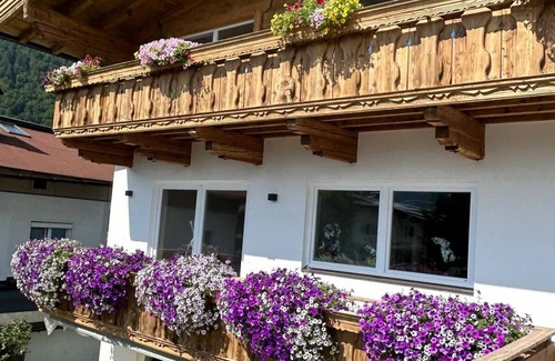 Kirchdorf in Tirol House | Gemütliches Gruppenhaus in den Kitzbühler Alpen!