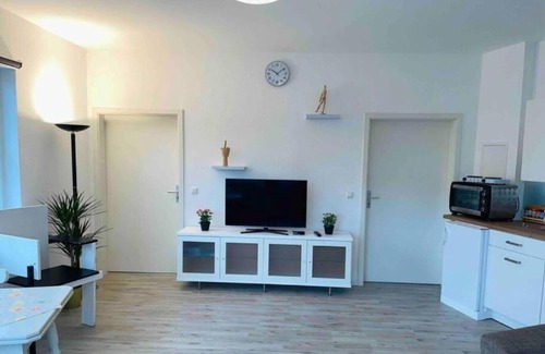 Rheinhausen House | Gemütliches Bungalow, Kontakloser Check-in, Zentral