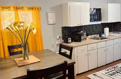 Mount Pearl Apartment | Gem in Da Pearl - Cozy, Clean 2 Bedroom Basement Apartment. 1 Queen & 2 Dbl Beds