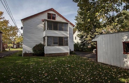 Cleveland Heights Apartment | Gem Stone Villa 2-Less than 15 min to CWRU/Cleveland Clinic!