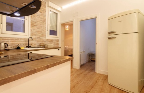 San Francisco Apartment | General Castillo apartment with WIFI