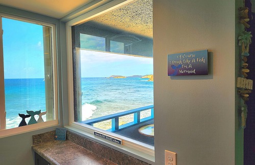 Bolongo Bay Condo | GENERATOR! Ocean-Front Siren's Point - Next to Pool!