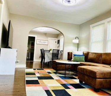 Geneva House | Geneva Retreat Near St Charles