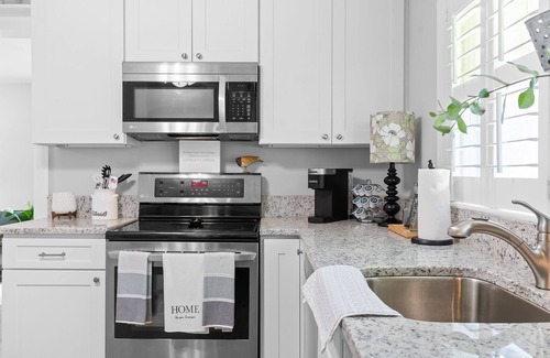 Hixson House | Genevieve's Cottage! Totally Renovated with all the Charm!