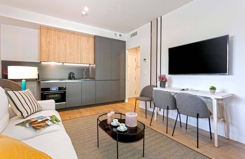 Distrito Norte Sierra Apartment | Genteel Home Arruzafa