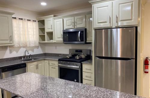 Georgetown House | Gentlemen's Suite - 3 Bedroom
