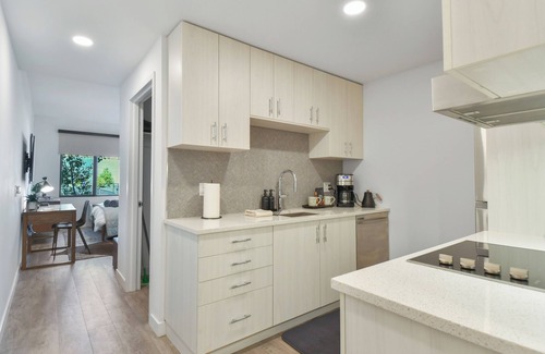 Deer Valley Apartment | GenX inspired Luxury Pioche Village Studio near Deer Valley East Village, Hot Tub