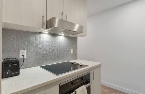 Deer Valley Apartment | GenX inspired Luxury Pioche Village Studio near Deer Valley East Village, Hot Tub