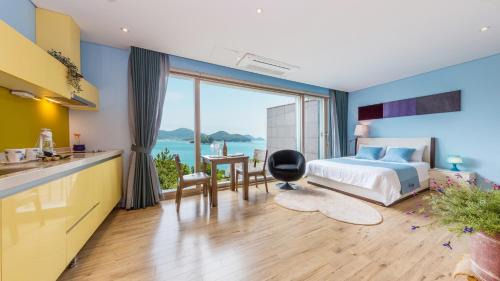 Irun-myeon House | Geoje For bridge pension