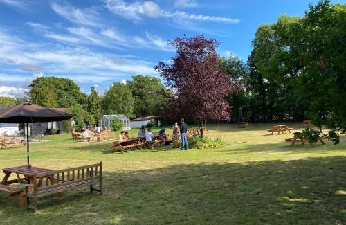 Tadley Bed & Breakfast | George & Dragon Country Pub & Hotel Wolverton Townsend