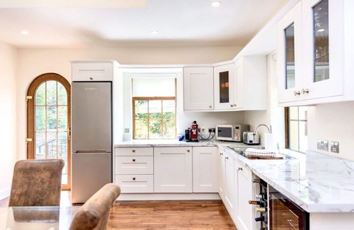 Waterford House | Georgian Estate, Private golf course & hot tub