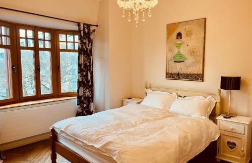 Gundeldingen House | Georgian Guest Rooms