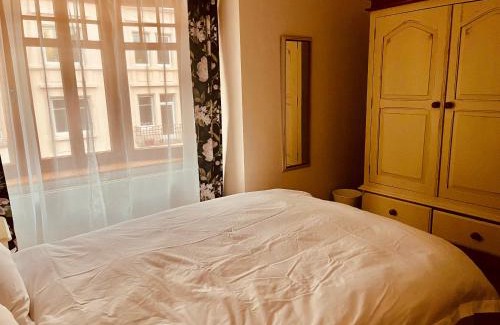 Gundeldingen House | Georgian Guest Rooms