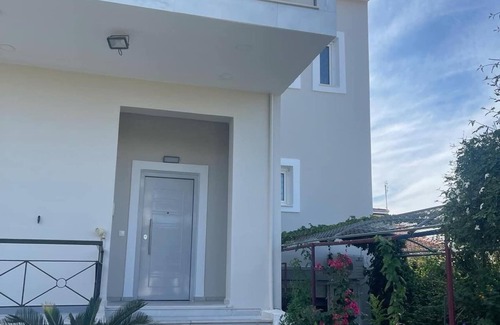 Assos-Lechaio Villa | GEORGIAS PRIVATE PARADISE