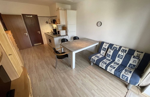 Herdecke Apartment | Geräumige Ferienwohnung für bis zu 4 Personen mit Pool und Sauna