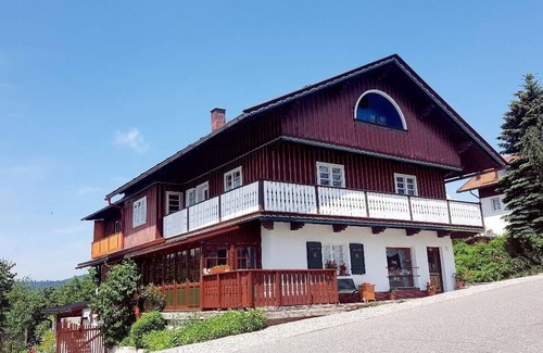 Mauth Apartment | Geräumiges Ferienhaus (100qm) mit Nischenbetten und Veranda