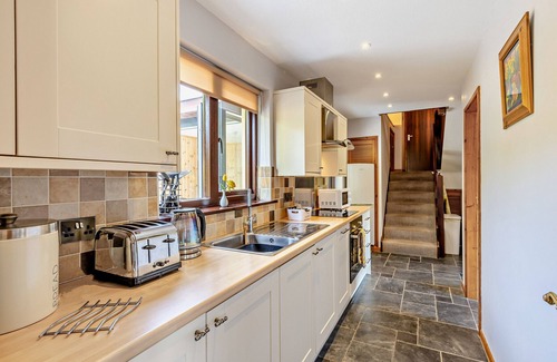 Devils Bridge House | Ger y Faen - Two Bedroom House, Sleeps 4