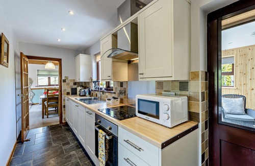 Devils Bridge House | Ger y Faen - Two Bedroom House, Sleeps 4
