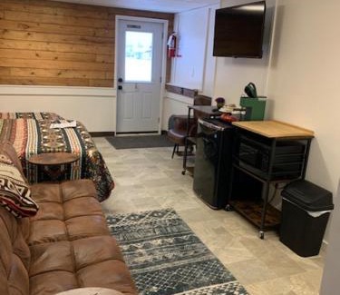 Geraldton House | Geraldton Rooms