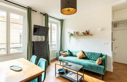 Saint-Louis Apartment | Geranimus Court of Scents
