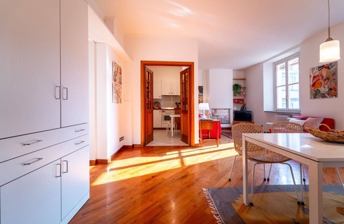 Como Apartment | Gerbett Apartment with Terrace by Wonderful Italy