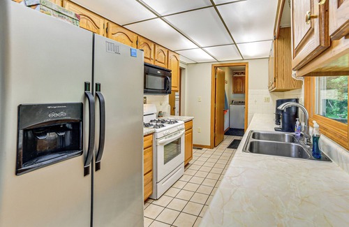 Germfask House | Germfask Home w/Fire Pit, Grill & Yard Games!