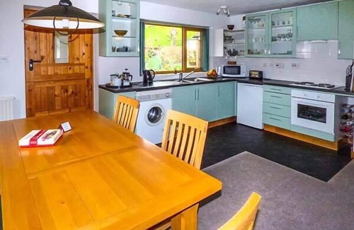 Llandovery Cottage | GERYLLAN, pet friendly, country holiday cottage in Rhandirmwyn