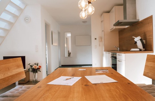 Wilhelmsthal House | Geschmackvolle Ferienwohnung mit eigener Terrasse und WLAN inkl.
