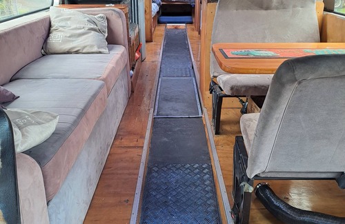 Karapiro House | Get away from it all, relax in a 1971 Bedford bus over looking lake Karapiro
