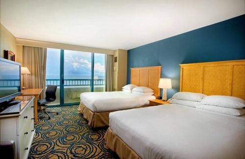 Brush - Stewarts Hotel | Get Ready for Blissful Getaway! 3 Classic Units! Beach Access, Two Pools & Spa!