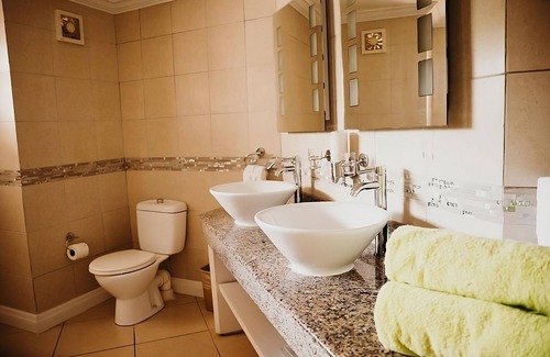 Rodney Bay Hotel | Get Ready for Blissful Getaway! 4 Spacious Units with Pool View, Beachfront!
