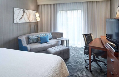 Brookfield Hotel | Get Ready for Blissful Getaway! Indoor Swimming Pool, Pet-friendly Property!