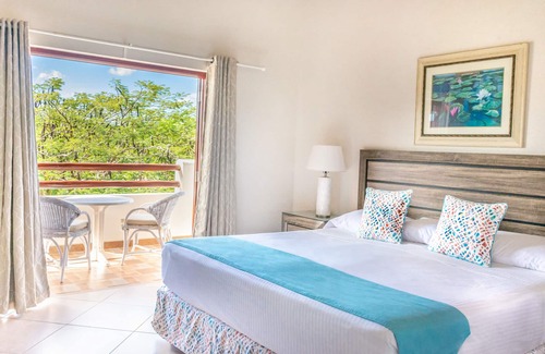 Maynards Hotel | Get Ready for Blissful Getaway! Near Animal Flower Cave! Outdoor Pools, Parking!