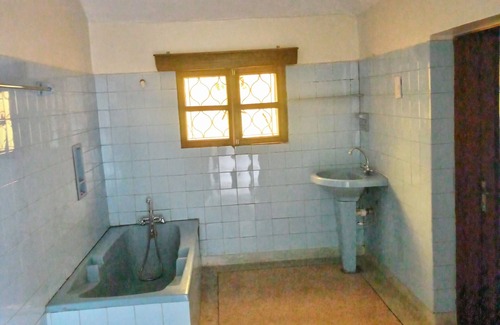 Masindi Bed & Breakfast | Get Ready to Explore to Mighty Murchison Falls, Ziwa Rhinos plus more.