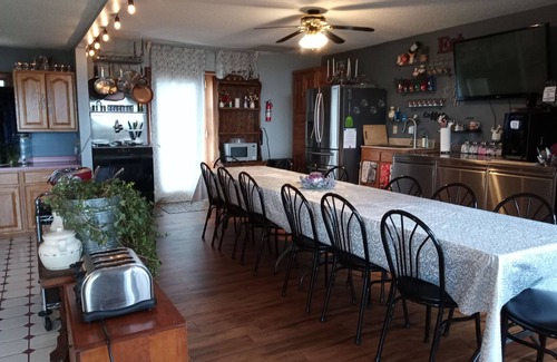 Palmers House | Get the family together for the Holidays or snowmobiling!