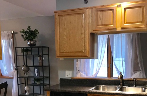 Oak Lawn Condo | Get Whisked Away at this Magical Kingdom