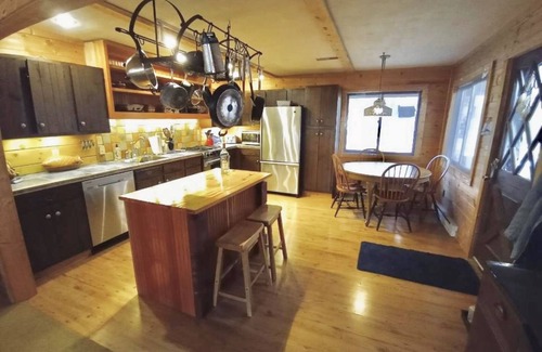Holcomb House | Getaway Cabin on the Rock River, enjoy kayaking, canoeing and fishing